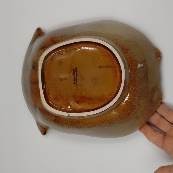 Ceramic Owl Shape Bowl 7.5 x 9.5 x 2.5 tan and blue serving bowl - Picture 5 of 8